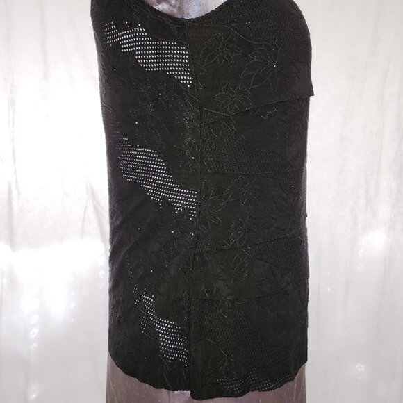 Black Layered sleeveless Ruffle Lace Blouse with Floral Motif - Picture 7 of 9